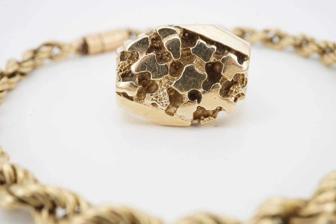 A 14k ring, size S, together with a damaged 14k rope twist chain, 15.4 grams.